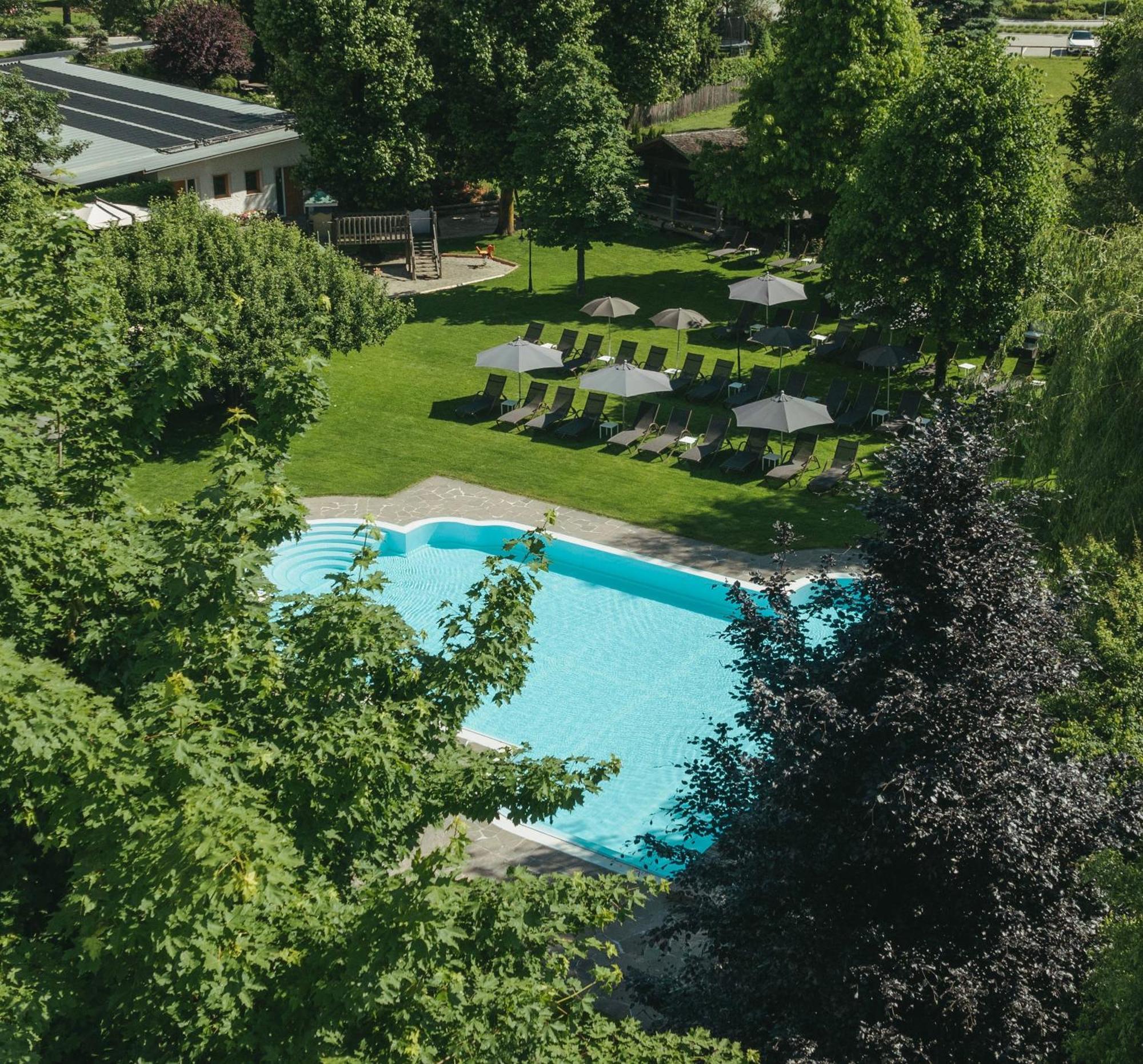 Ferien & Wellnesshotel Windschar Brunico Exterior foto