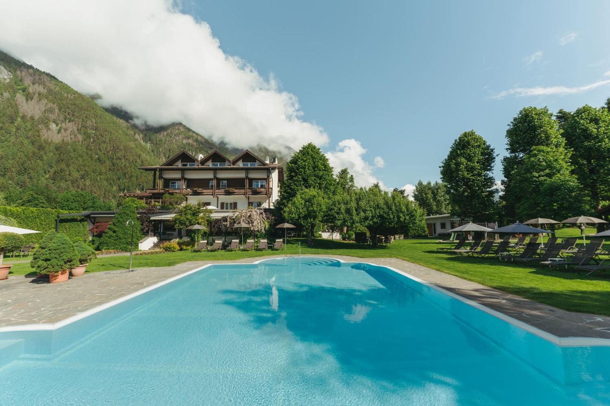 Ferien & Wellnesshotel Windschar Brunico Exterior foto